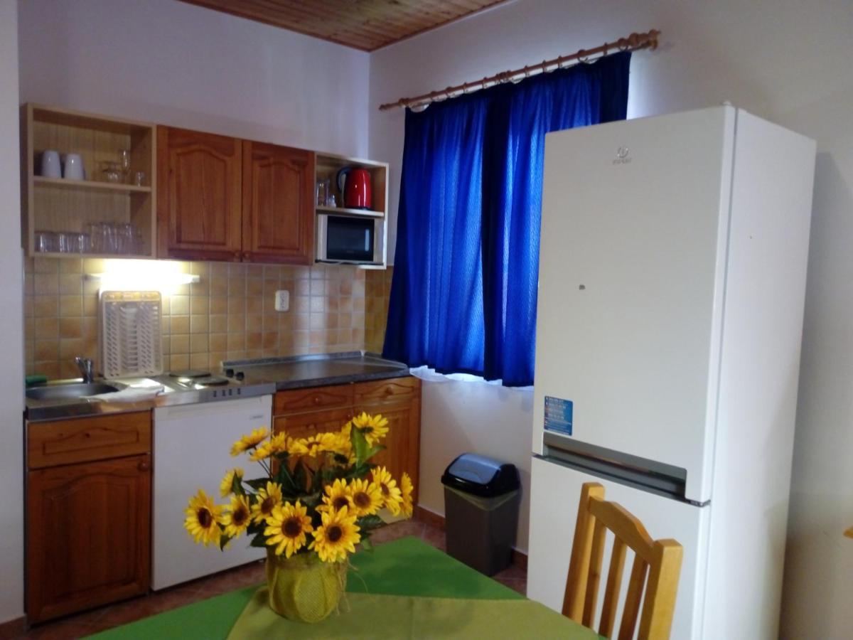 Relax Apartment House Залакарош Экстерьер фото